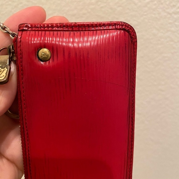LOUIS VUITTON RED EPI KEY CLES KEY CHAIN​​​​​​ - Picture 3 of 10